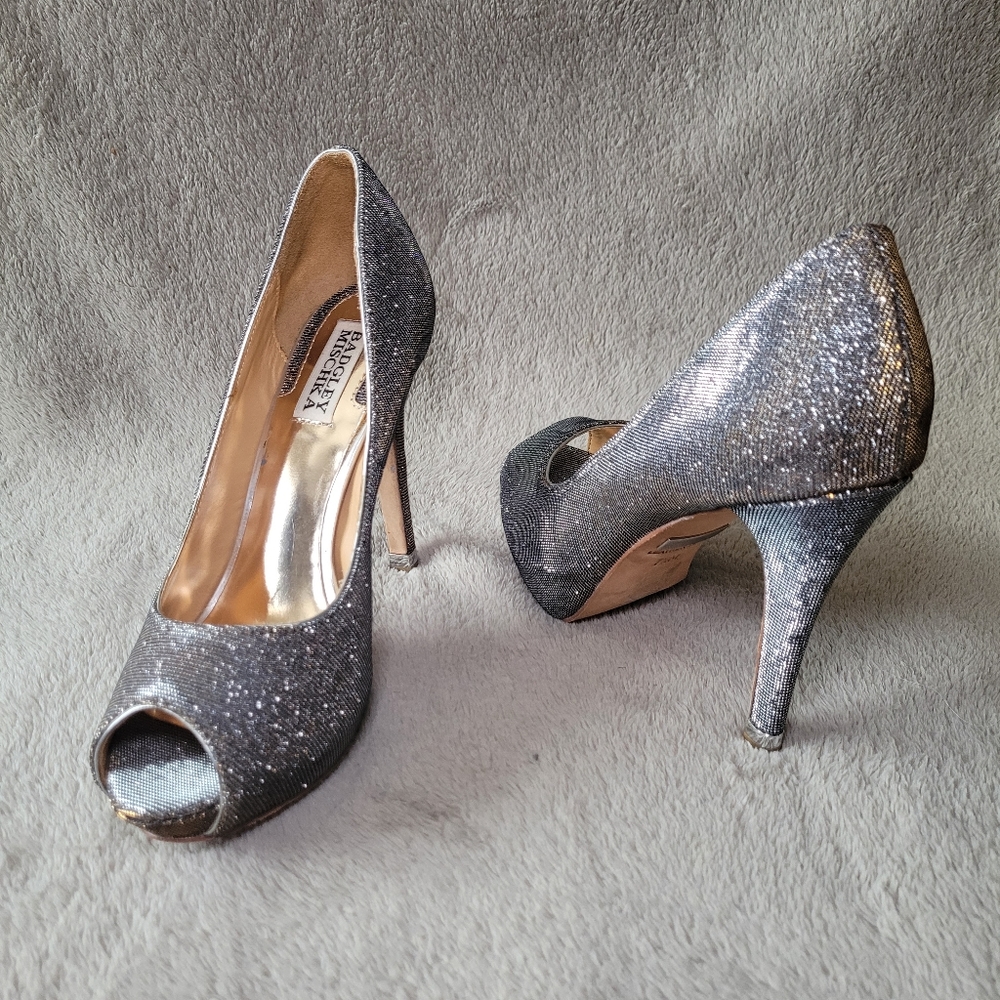 Badgley Mischka Humbie Iv Gold Pewter Peep Toe Heels Size 7.5